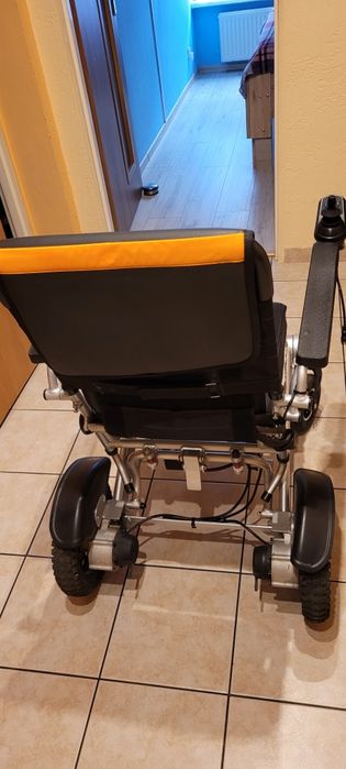 Wózek inwalidzki elektryczny