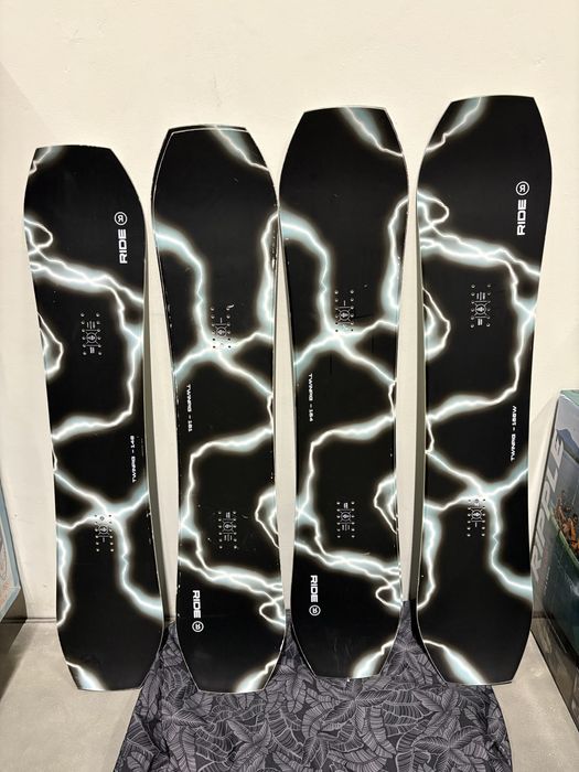 Deska snowboardowa RIDE TWINPIG 151