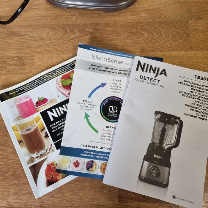 Blender kielichowy Ninja Detect Power Pro TB201EU 1200W wyświetlacz