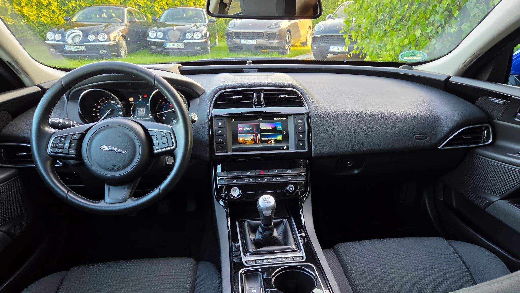 Jaguar XE Z Niemiec Jaguar XE 180Ps. Bogata opcja , stan Idealny !