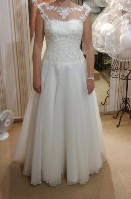 Suknia ślubna 38 , na wzrost 170 cm.