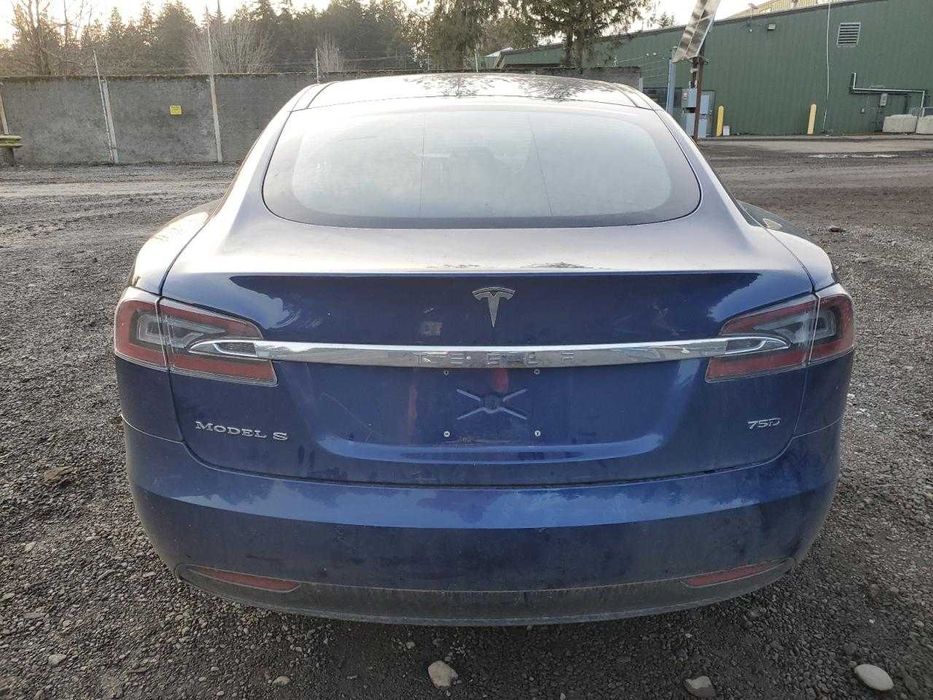 Tesla Model S - фонарі задні рестайл дорестайл