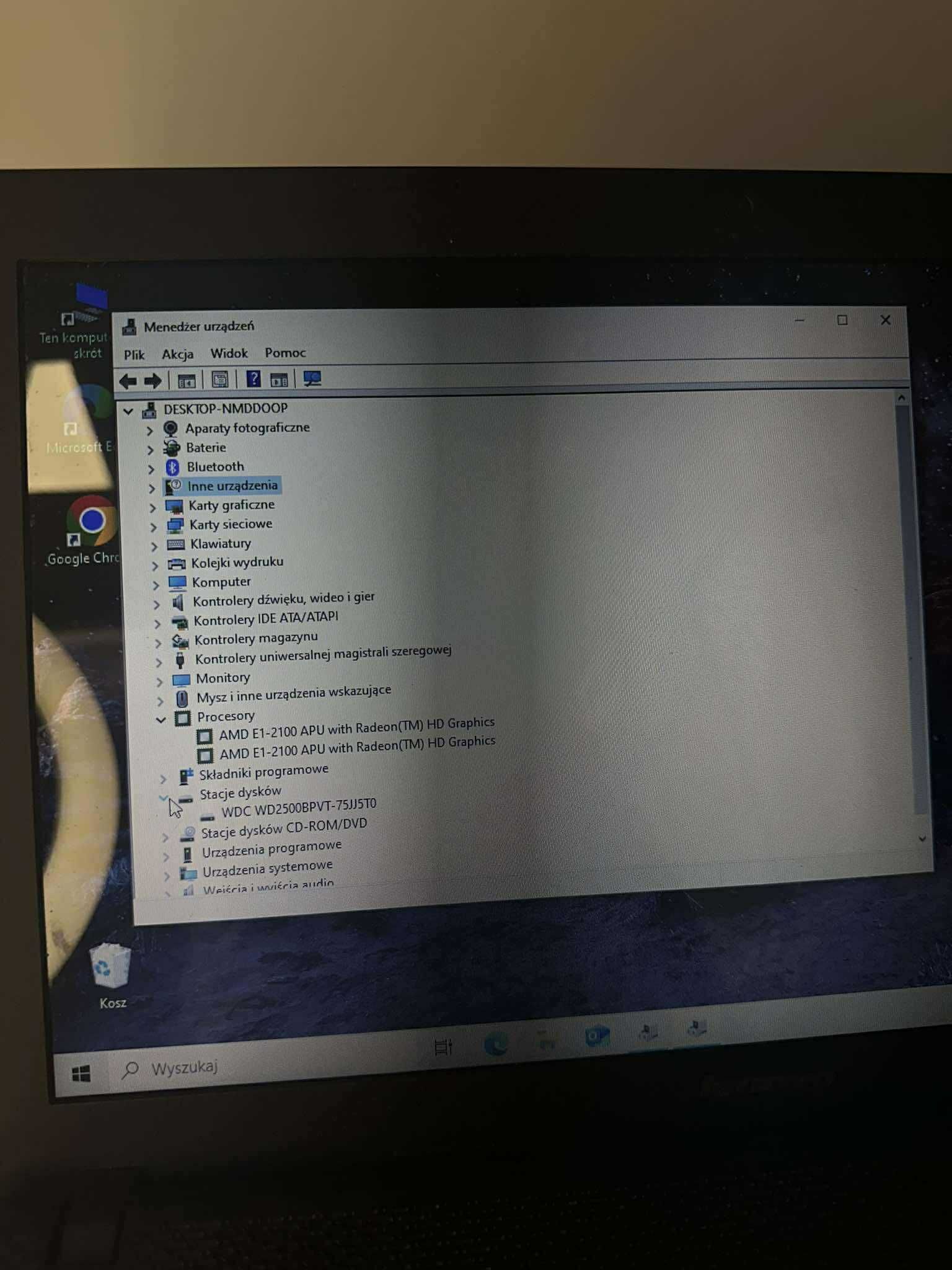 Laptop Lenovo G505 (681/25) tyl