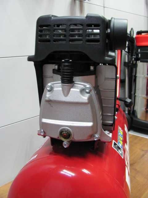 Компресор оливний серії Expert Einhell TE-AC 270/50/10 з Німеччини