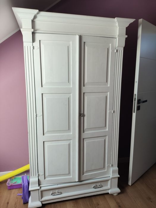 Meble drewniane Hacienda +regał na książki Hemnes