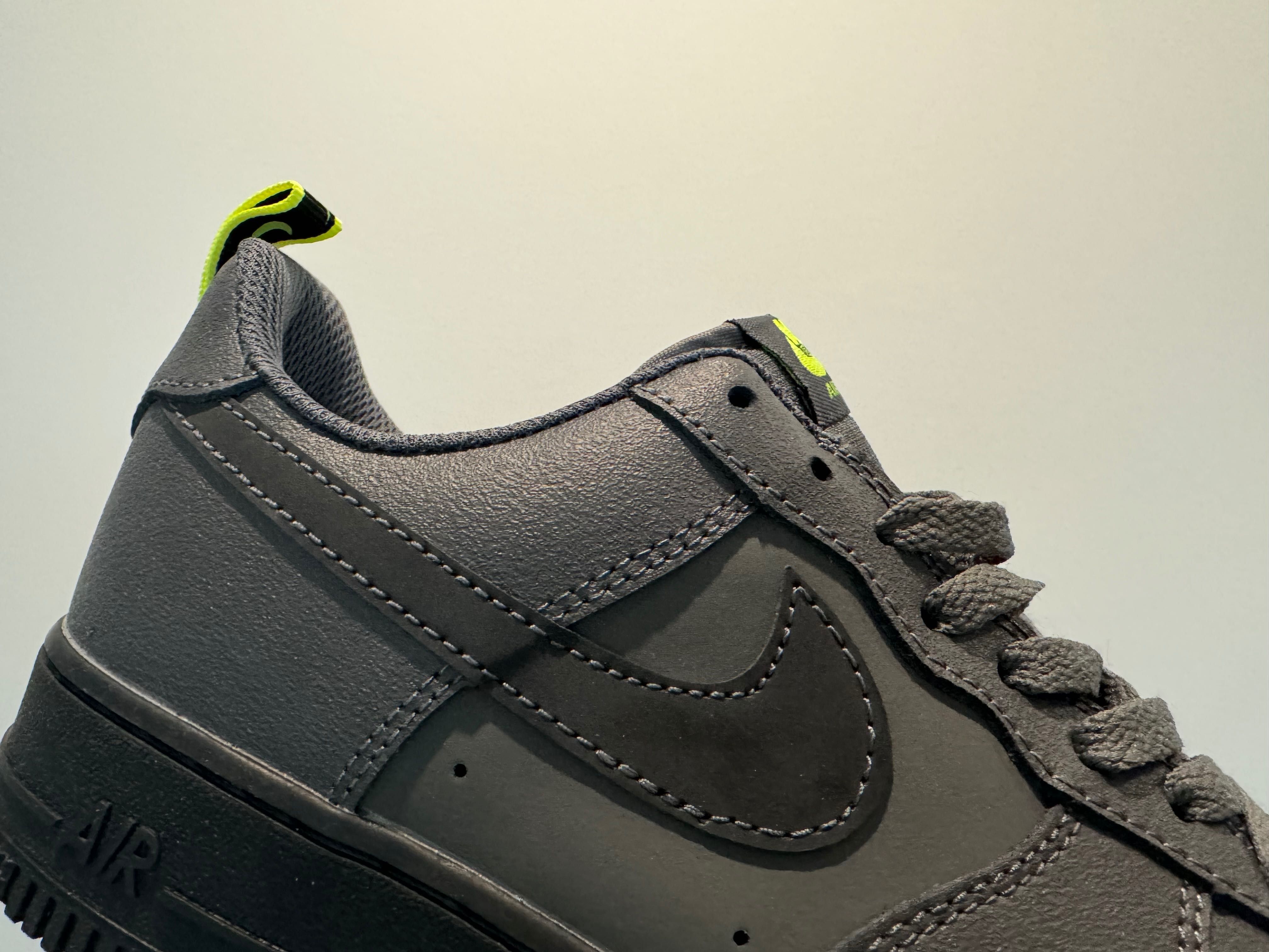 Buty Nike Air Force 1 Low '07 Iron Grey Volt Black r. 40,5