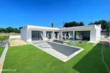 Moradia Térrea T3 com Piscina - PRONTA