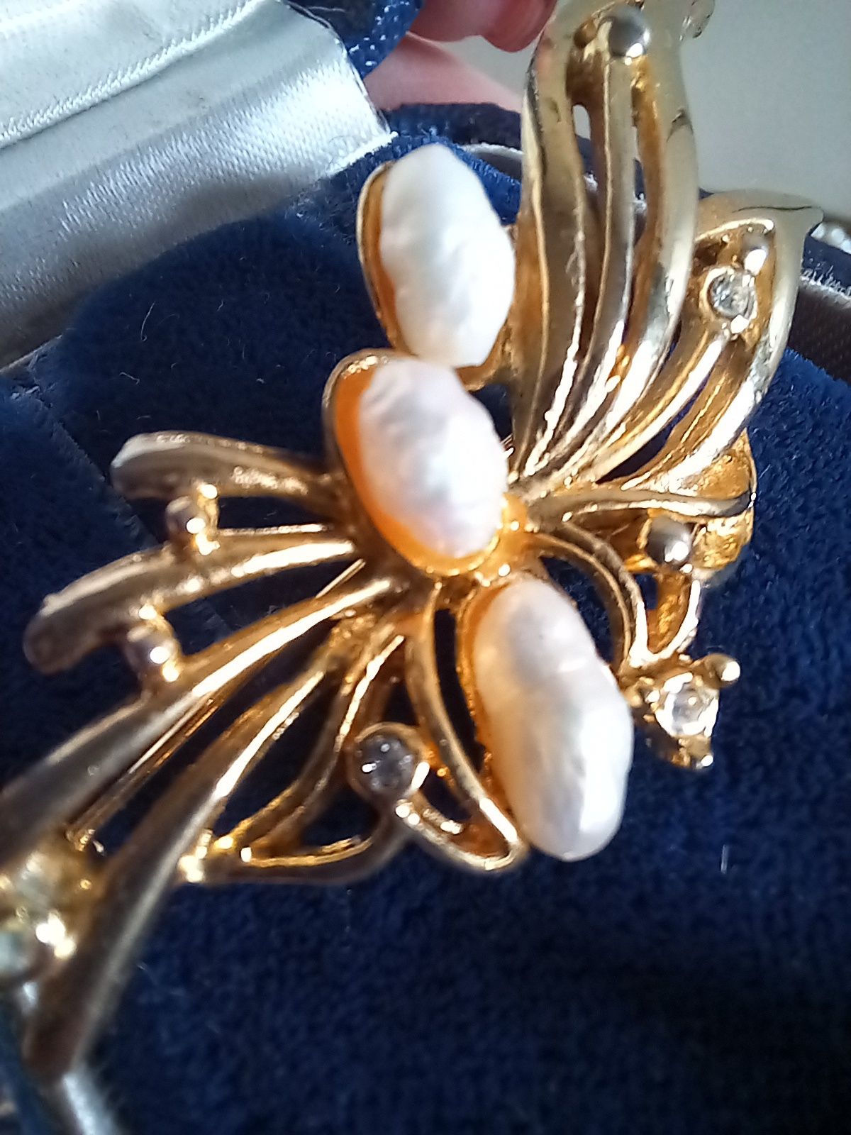 Broszka vintage perły słodkowodne naturalne Biżuteria kostiumowa stara