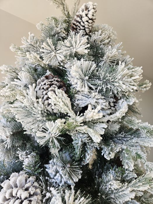 Árvore de natal verde ,medida: 2.20 x 1.40