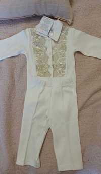 Нарядный костюм для крещения малыша