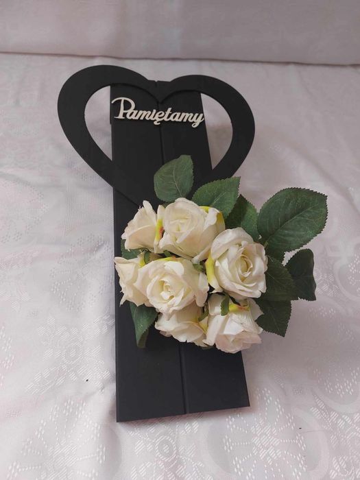 Podstawa baza stroik kompozycja na grób wiązanka