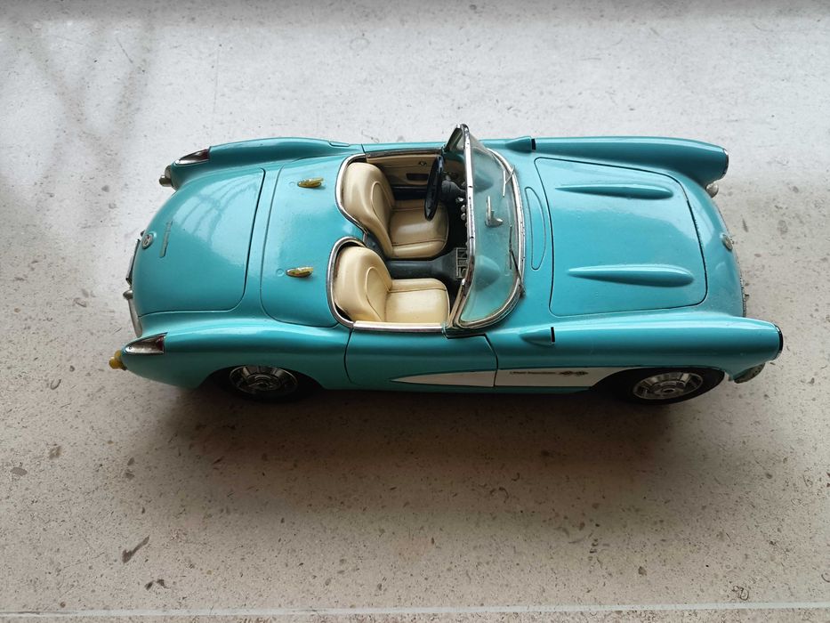 Miniatura Bburago 1/18 Chevrolet Corvette 1957