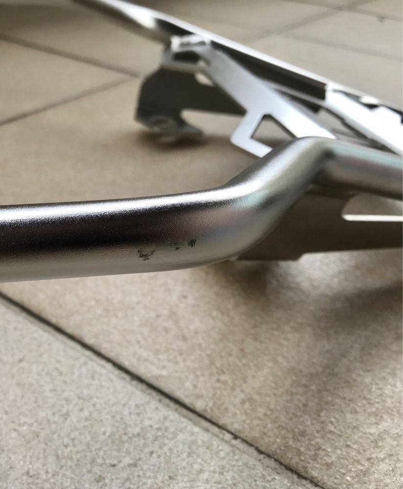 Porta bagagens e suporte de mala esquerda bmw gsa