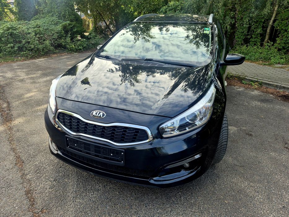 Niski przebieg, bezaawaryjny silnik 1.6 crdi, 2 kluczyki.