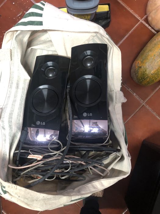 Leitor de DVD e sistema de som