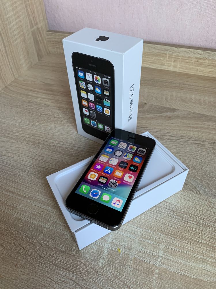 Смартфон Apple iPhone 5S Space Gray 16GB A1457