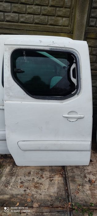 Drzwi prawe przesuwne boczne Berlingo partner 2