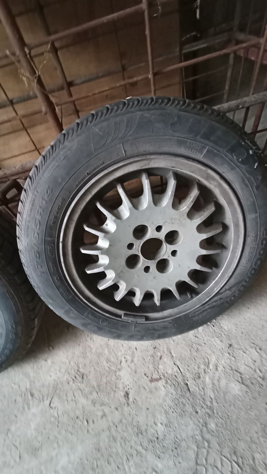 Sprzedam alufelgi Golf 2 , BMW e30 Opony letnie