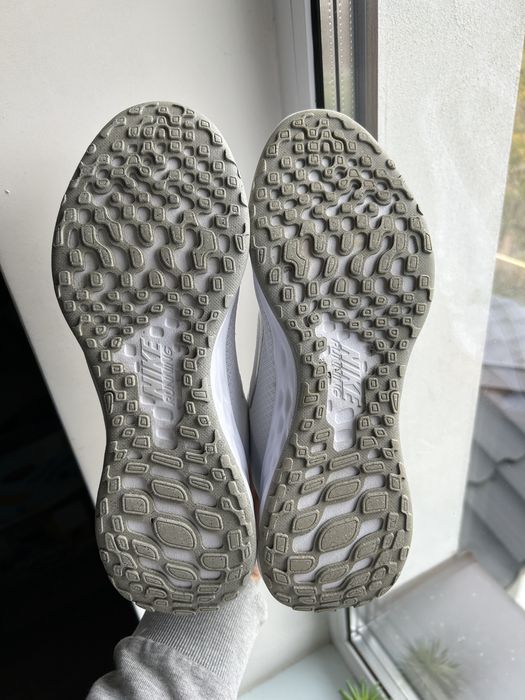 Кросівки Nike Revolution 6 White Platinum