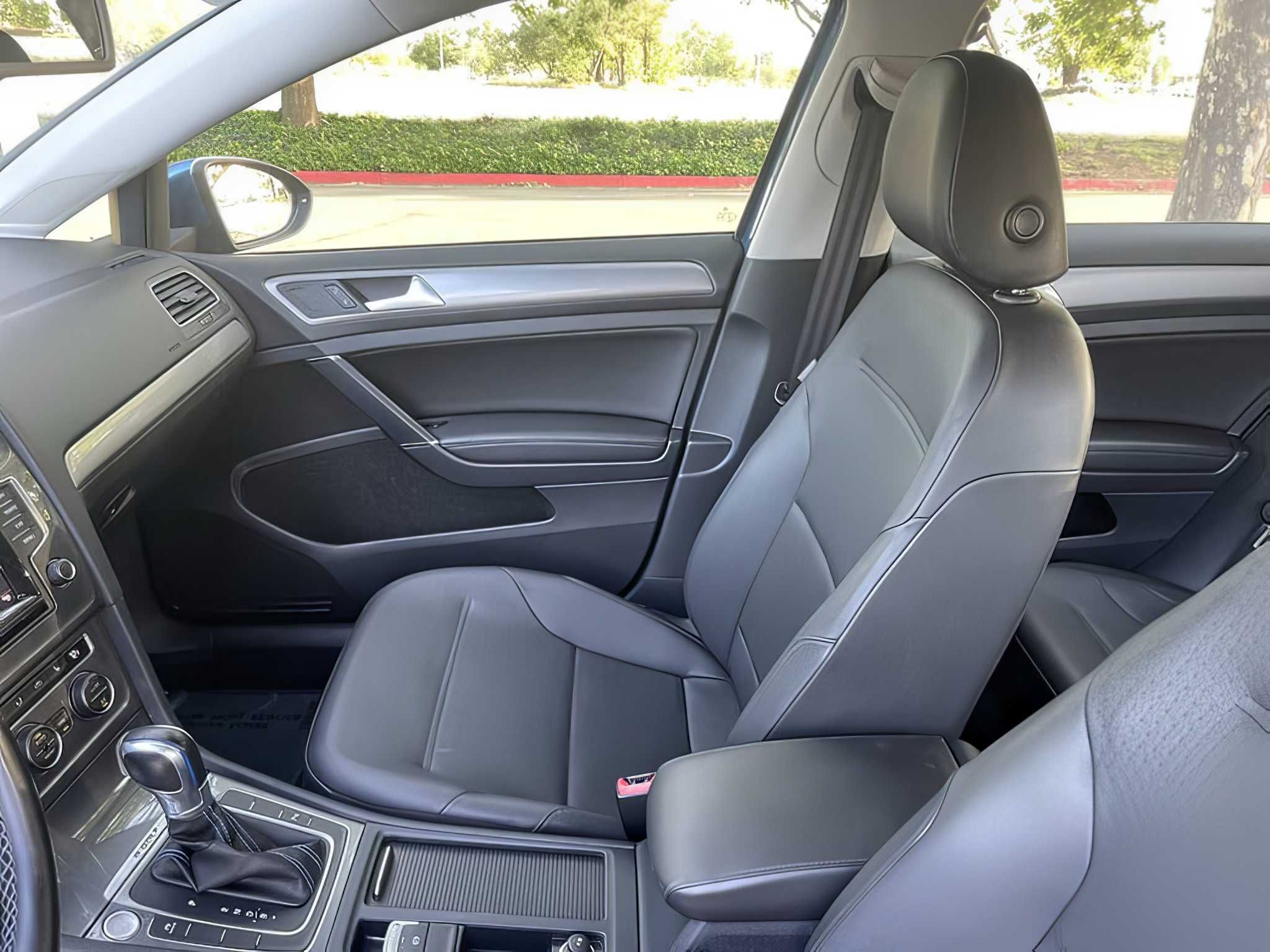 2015 Volkswagen e-Golf