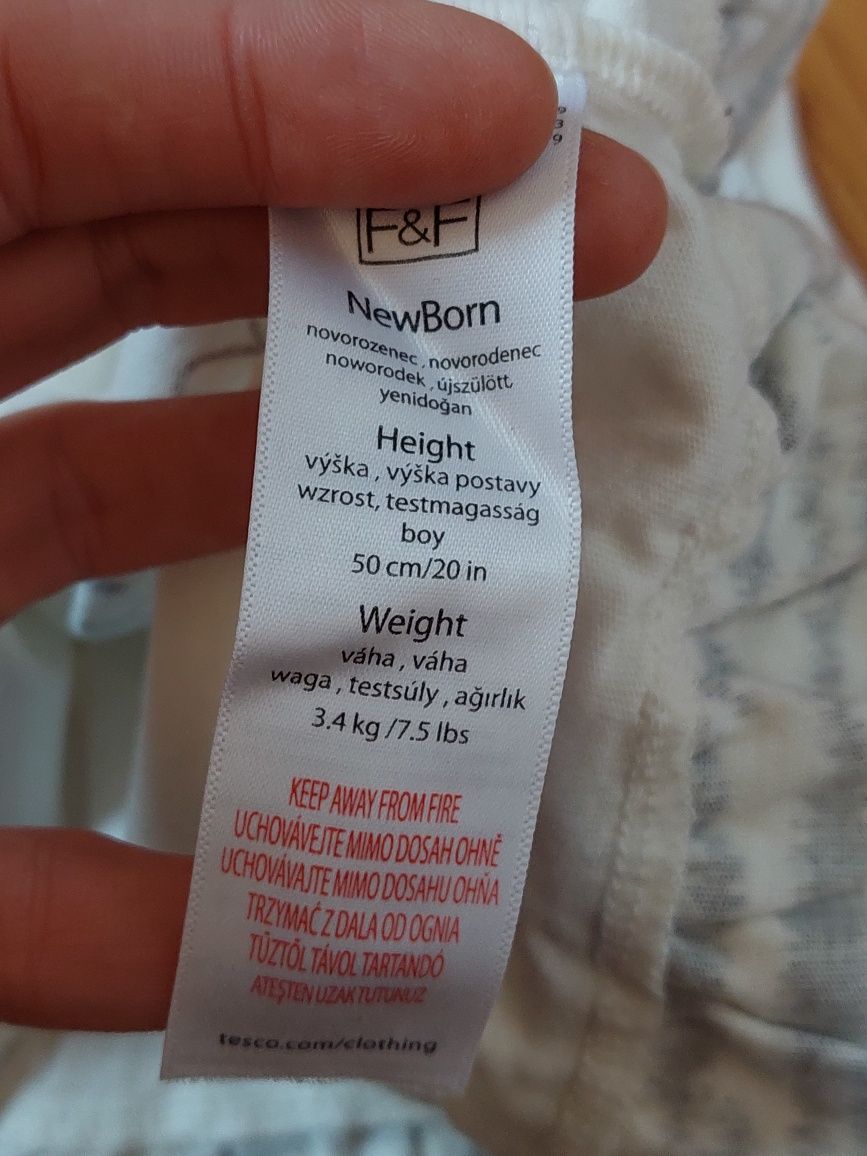 Bluzka, bluza i sukieneczka dla noworodka 56-62