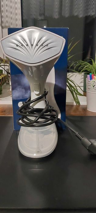 Jak nowa parownica do ubrań steamer wysoka moc