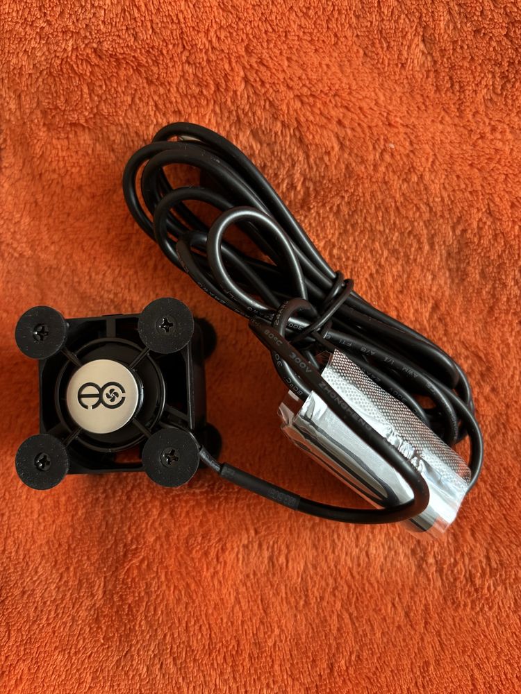 Настільний USB вентилятор кулер AC Infinity MULTIFAN MINI (AI-MPF40A)