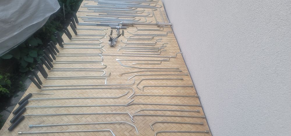 Производство и продажа инструмента для удаления вмятин без покраски.