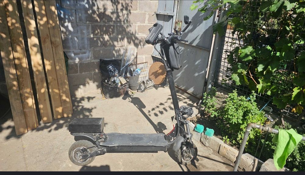 Электросамокат VOLTO Loko 2000W 52V 24Ah с сиденьем