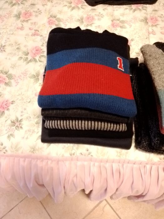 10 Camisolas em lã e sintético