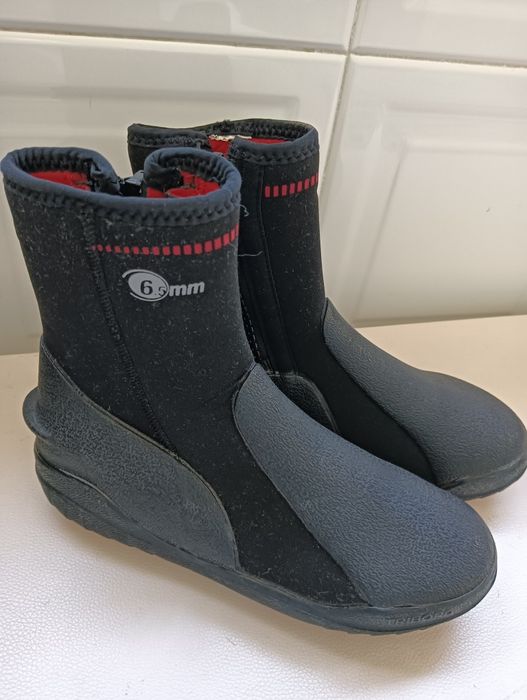 Botins mergulho neoprene preto 6,5 mm