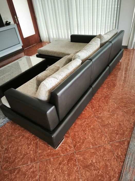 Vendo sofá moderno como novo