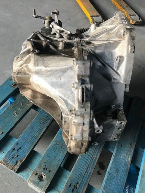 Caixa de Velocidades Toyota Avensis 1.6 D