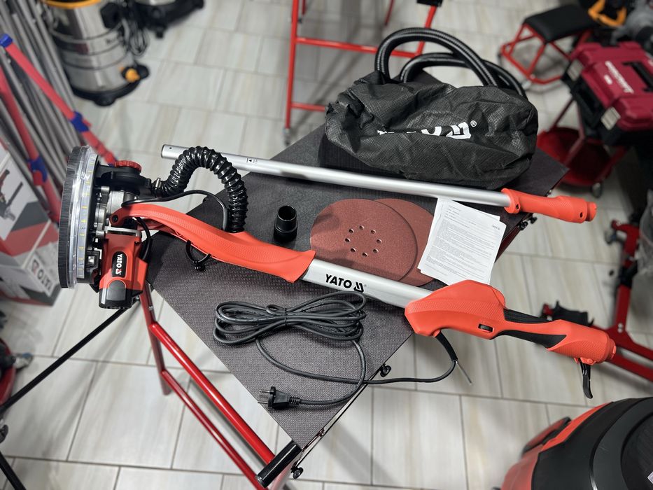 Шлифмашина для стен и потолков Жираф Yato YT-82355 с пылеудалением