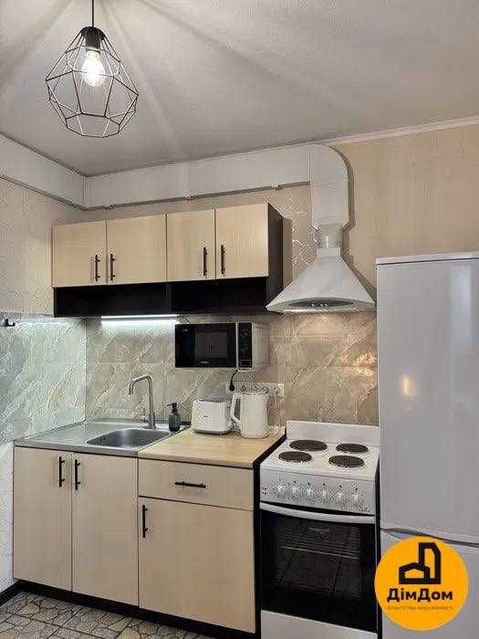 Продається 1 кімн. квартира, вул. С.Крушельницькой, Позняки.