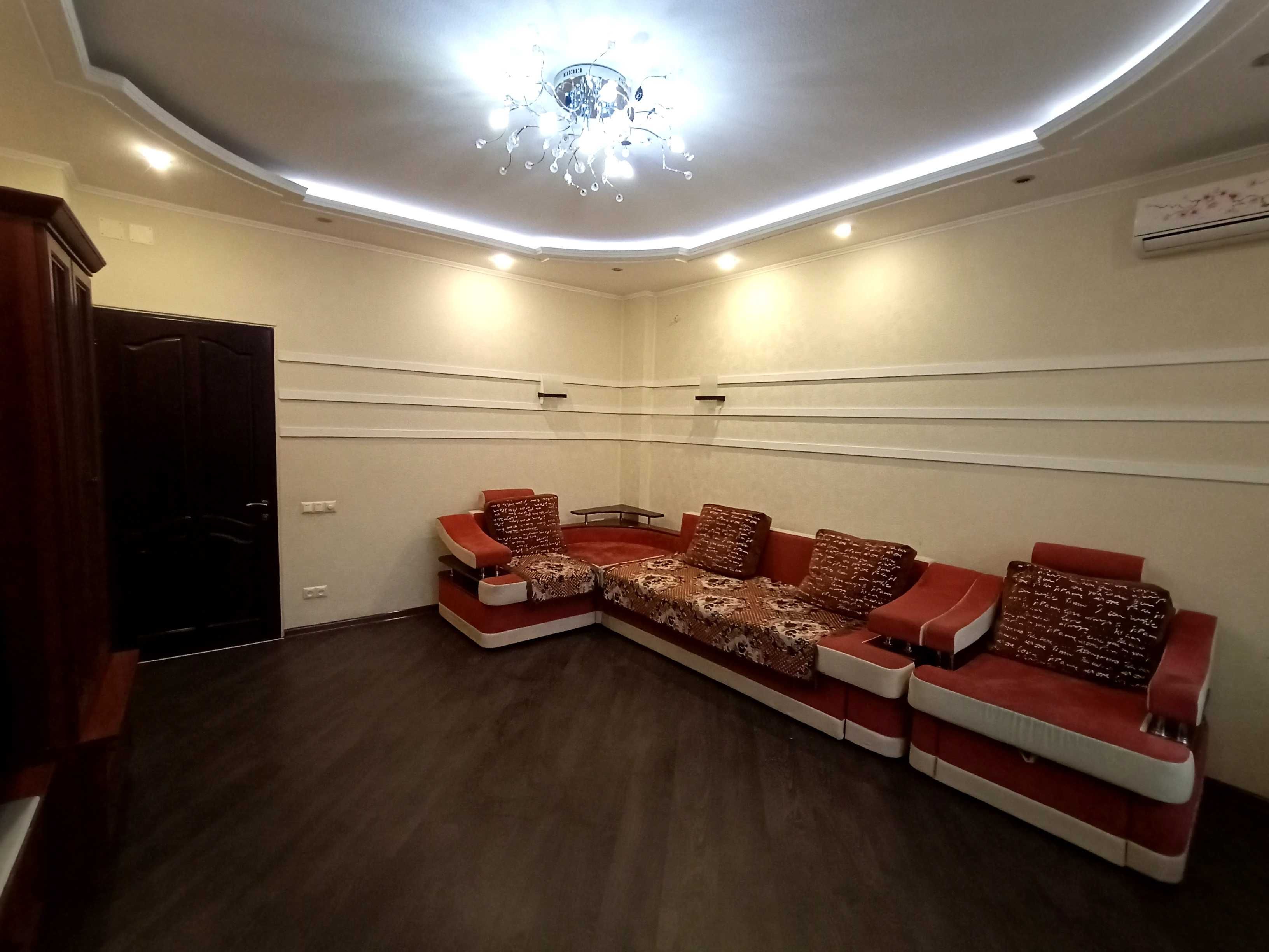 Квартира Посуточно, почасово 2к. кв. в центре, м. Научная