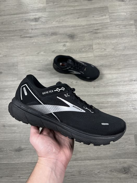 Кроссовки мужские на gore tex Brooks