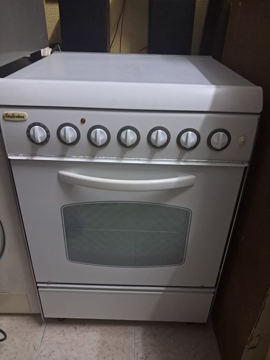 Fogão com 4 bicos