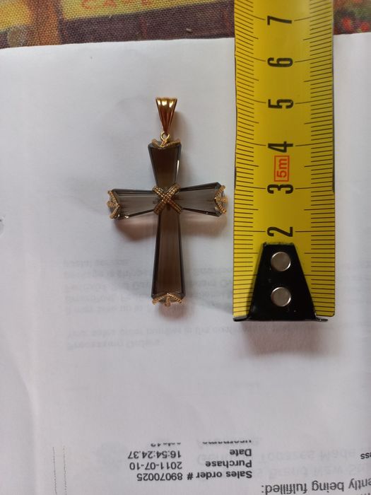 Набор из топаза крестик и пуссеты