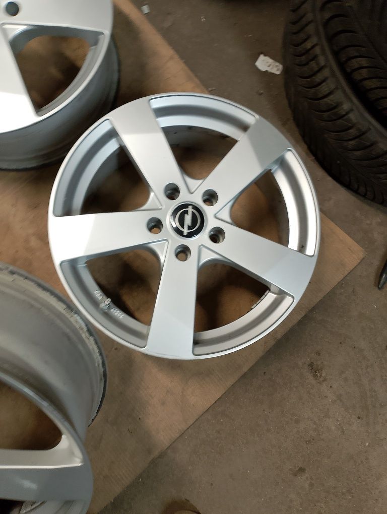 Alufelgi 17 5x115 Opel Astra J Zafira C Insignia B Antara