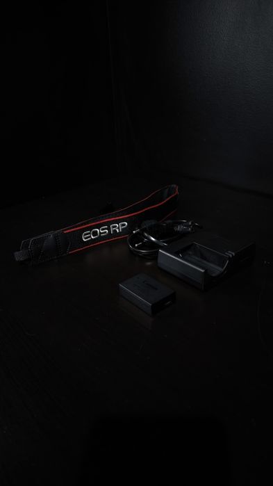 Canon RP + RF 50mm f1.8 STM (Bateria e Carregador Incluidos)