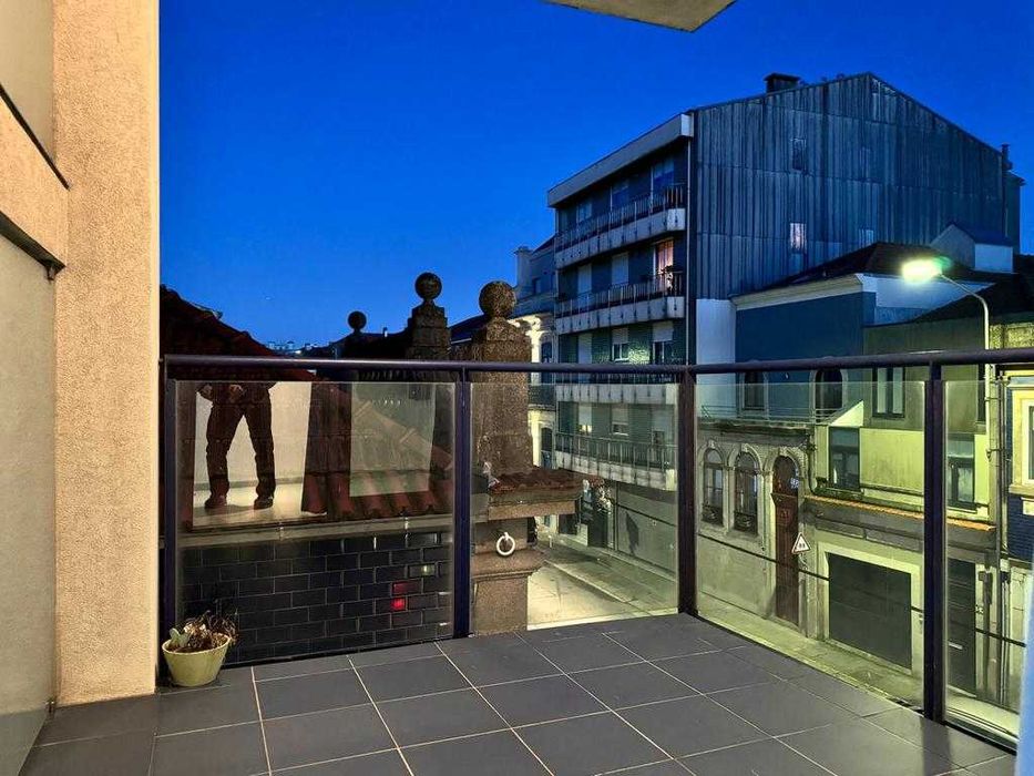 T2 Duplex  c/ Garagem, Antas, com rendimento 6,5% ou devoluto