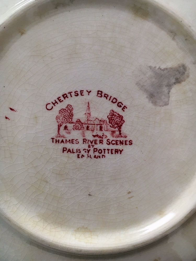 Taça inglesa, Chertsey Bridge, Palissy Pottery