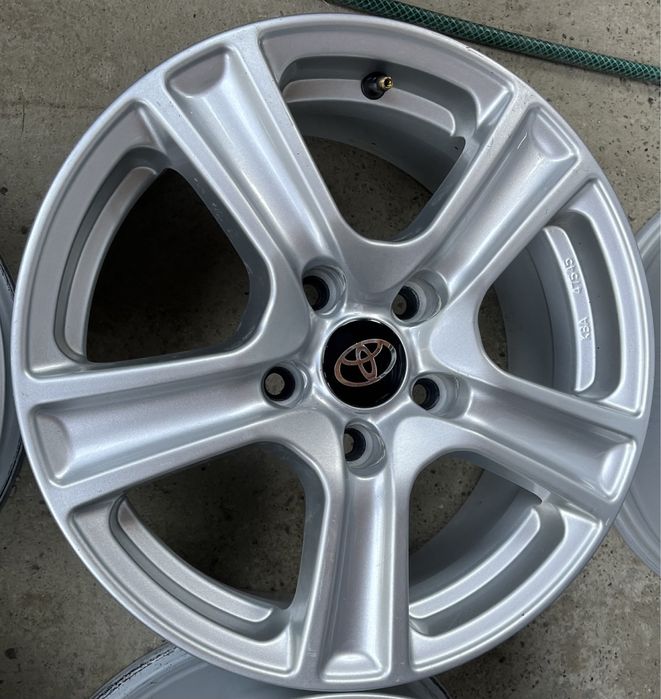 Диски Toyota Camry R 16 5 114,3 Corolla