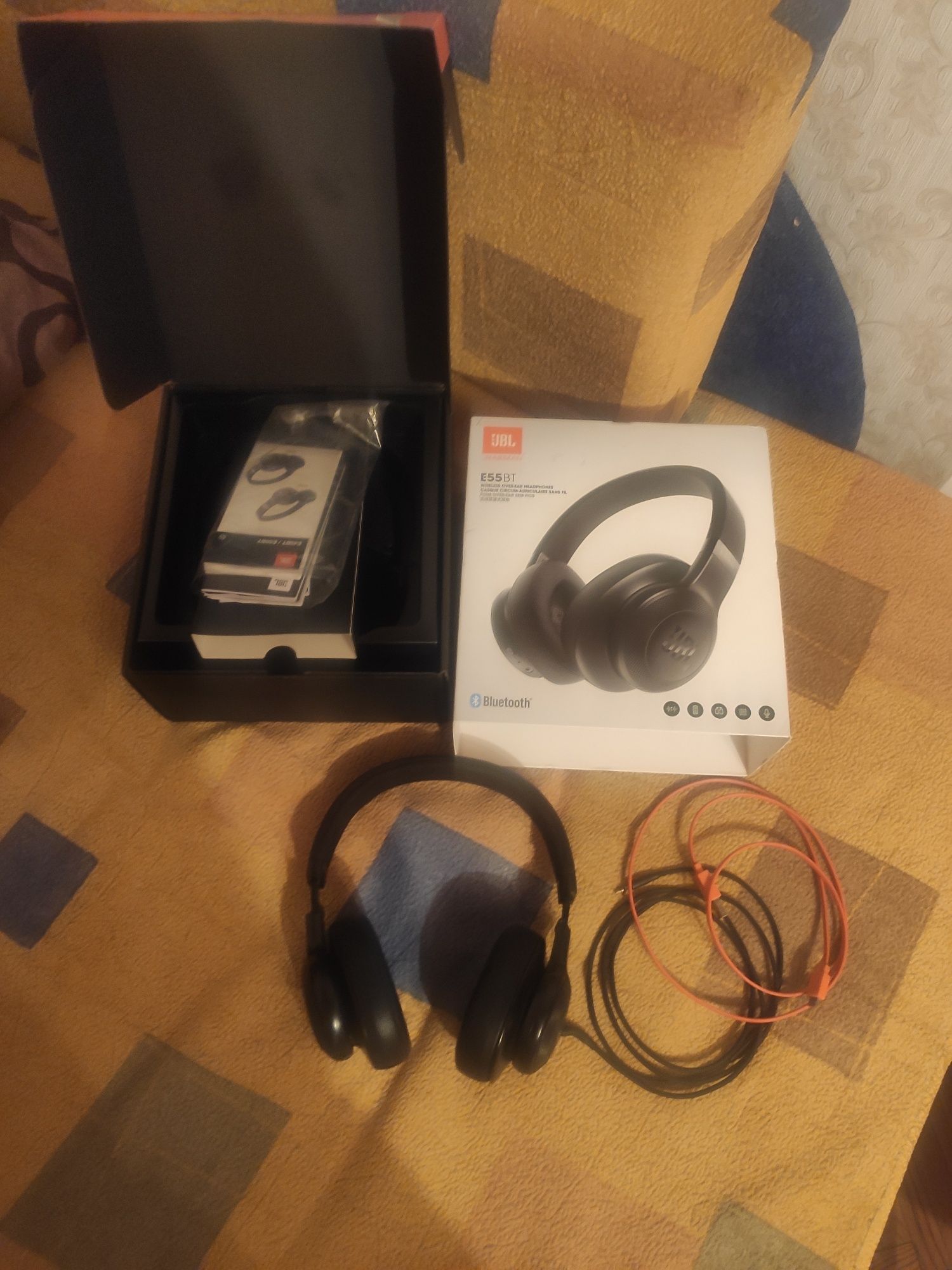 Наушники JBL e55bt в хорошем состоянии