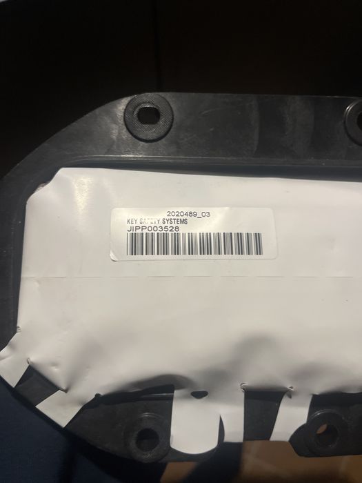 Jaguar iPace airbag passageiro e airbag capot