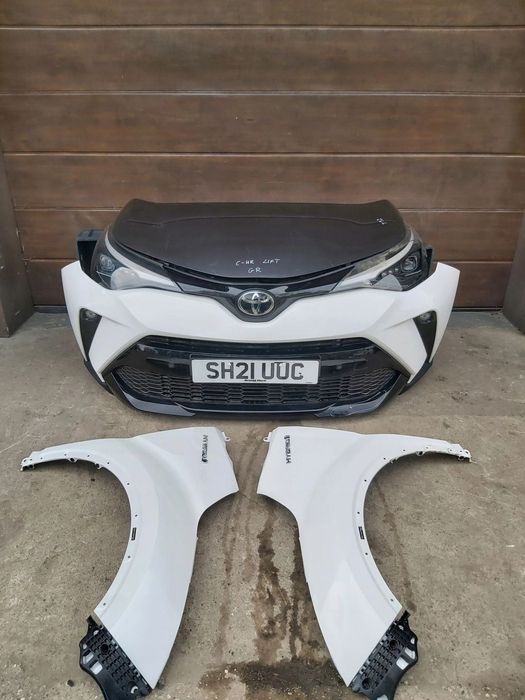 Toyota C-HR Lift 2,0 GR Sport pas przedni zderzak maska lampa chłodnice