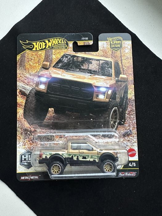 Hot Wheels premium/ maine