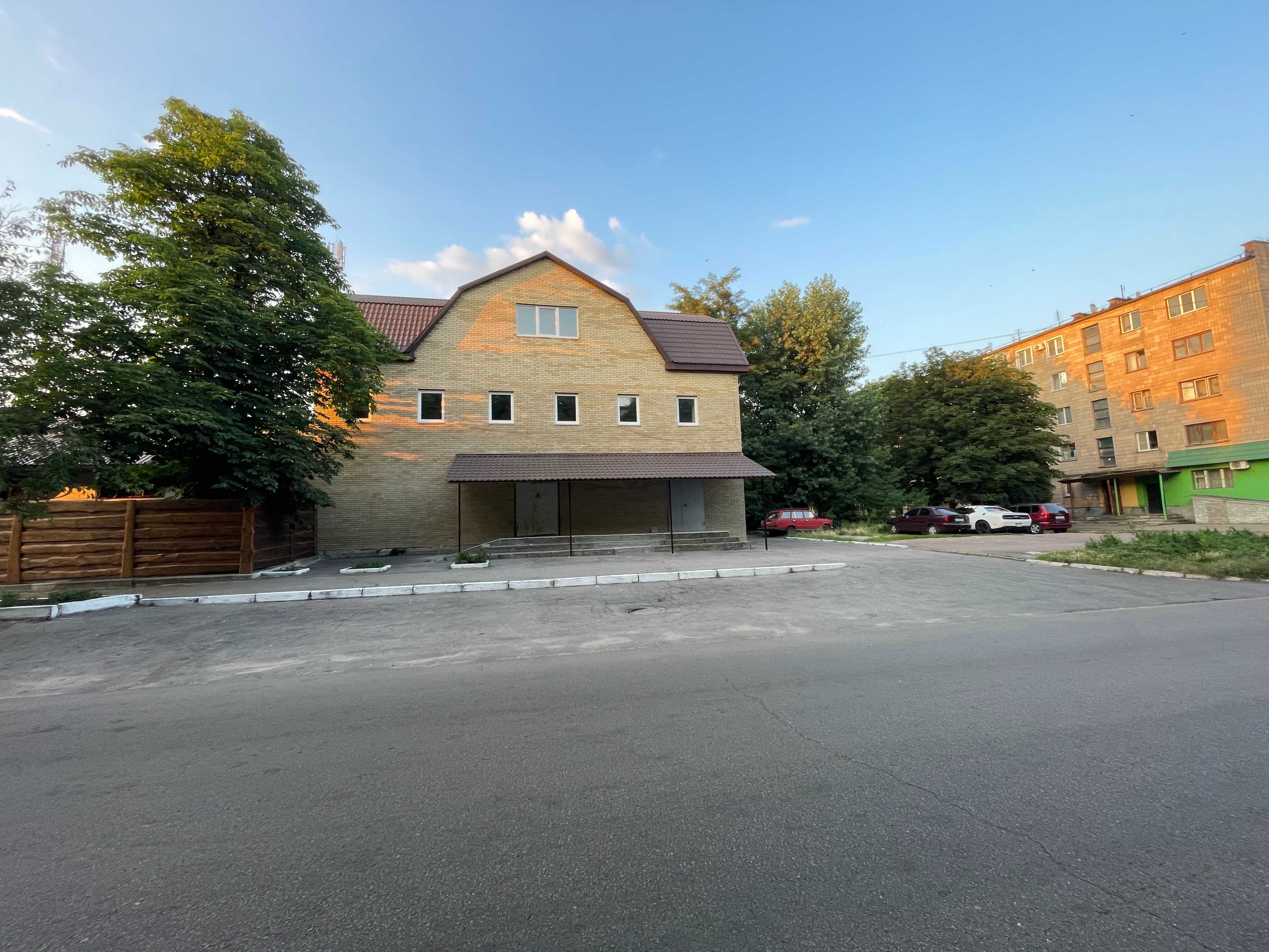 Приміщення в спальному районі, вул. Мазепи (Чайковського)