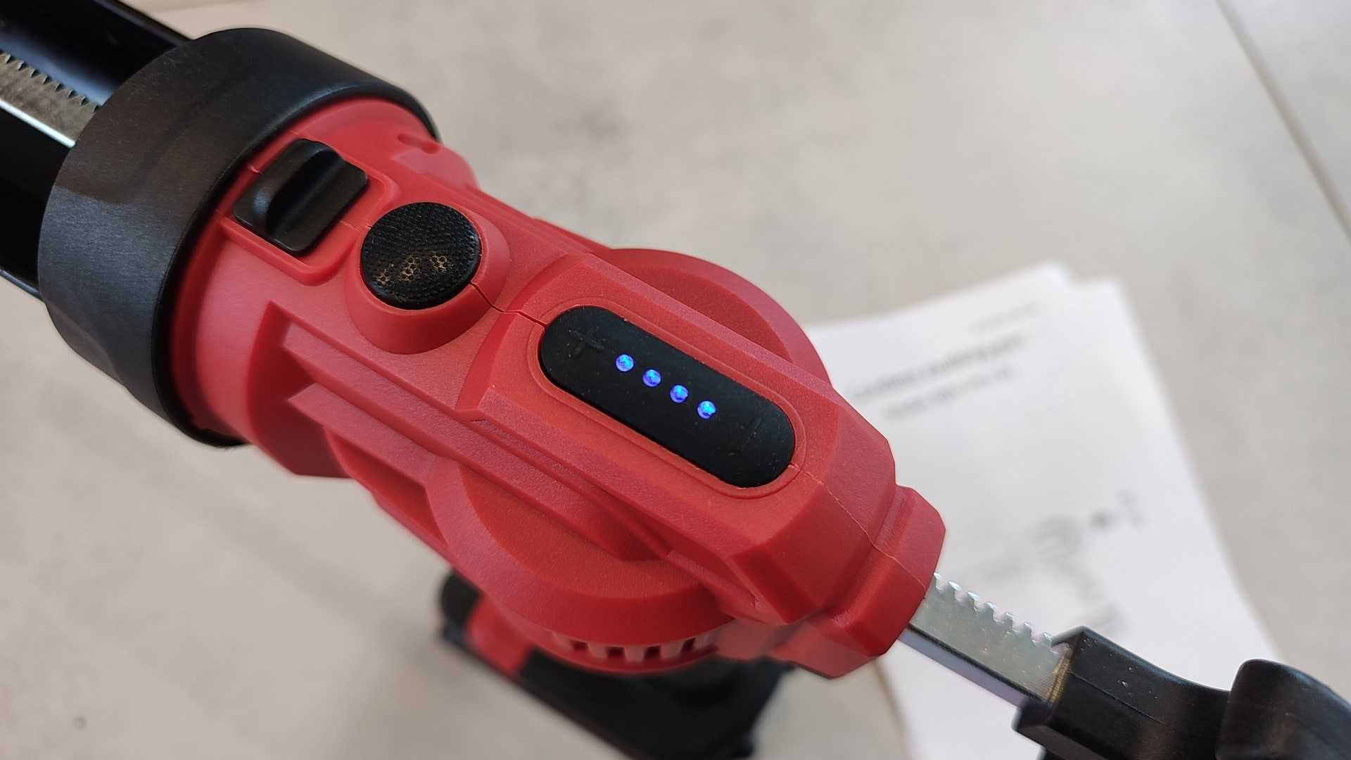 Pistolet / Wyciskacz do silikonu / kleju Do aku Makita 18V akumulator